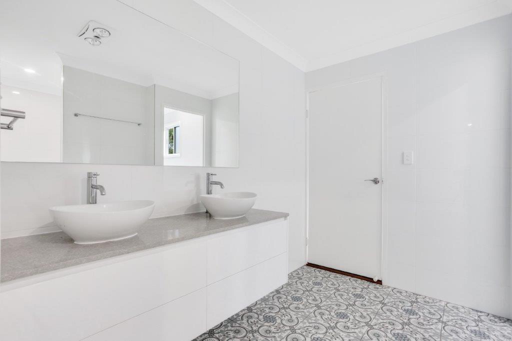 Knockdown rebuild vs. major renovation: which one wins?